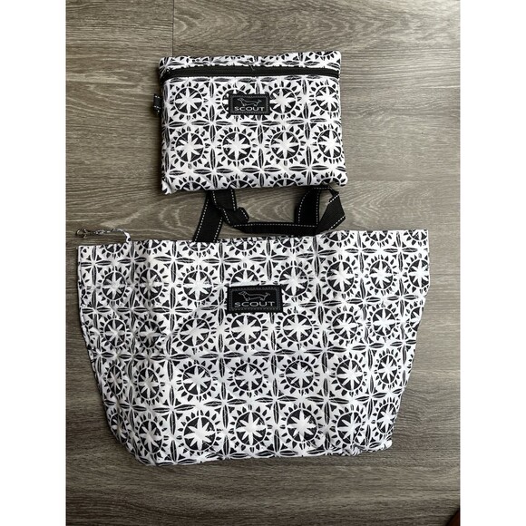 SCOUT Handbags - Scout Set Black and white Tote Travel Bag and toiletry bag. NWOT
